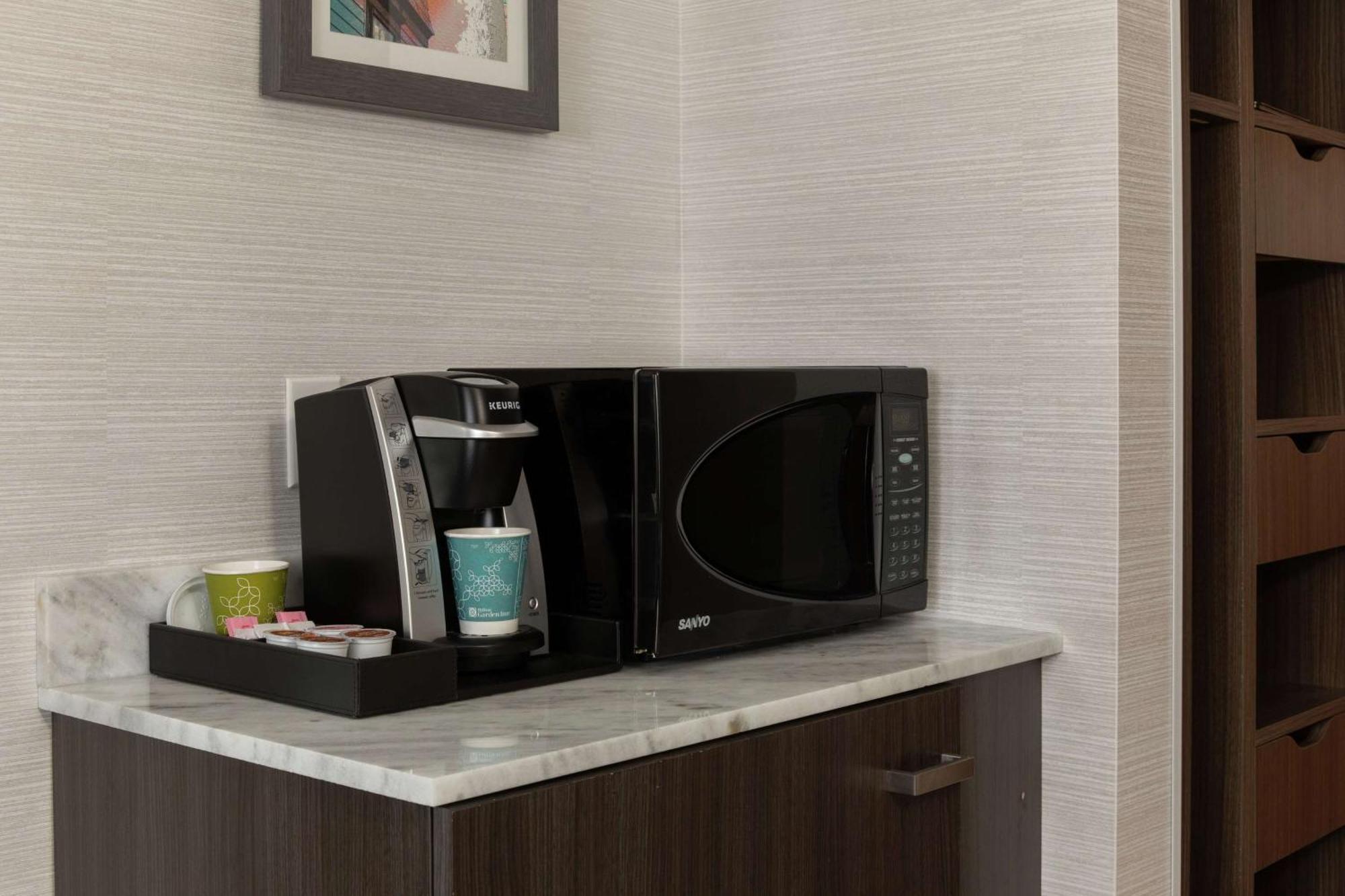 Hilton Garden Inn Freeport Downtown Ngoại thất bức ảnh