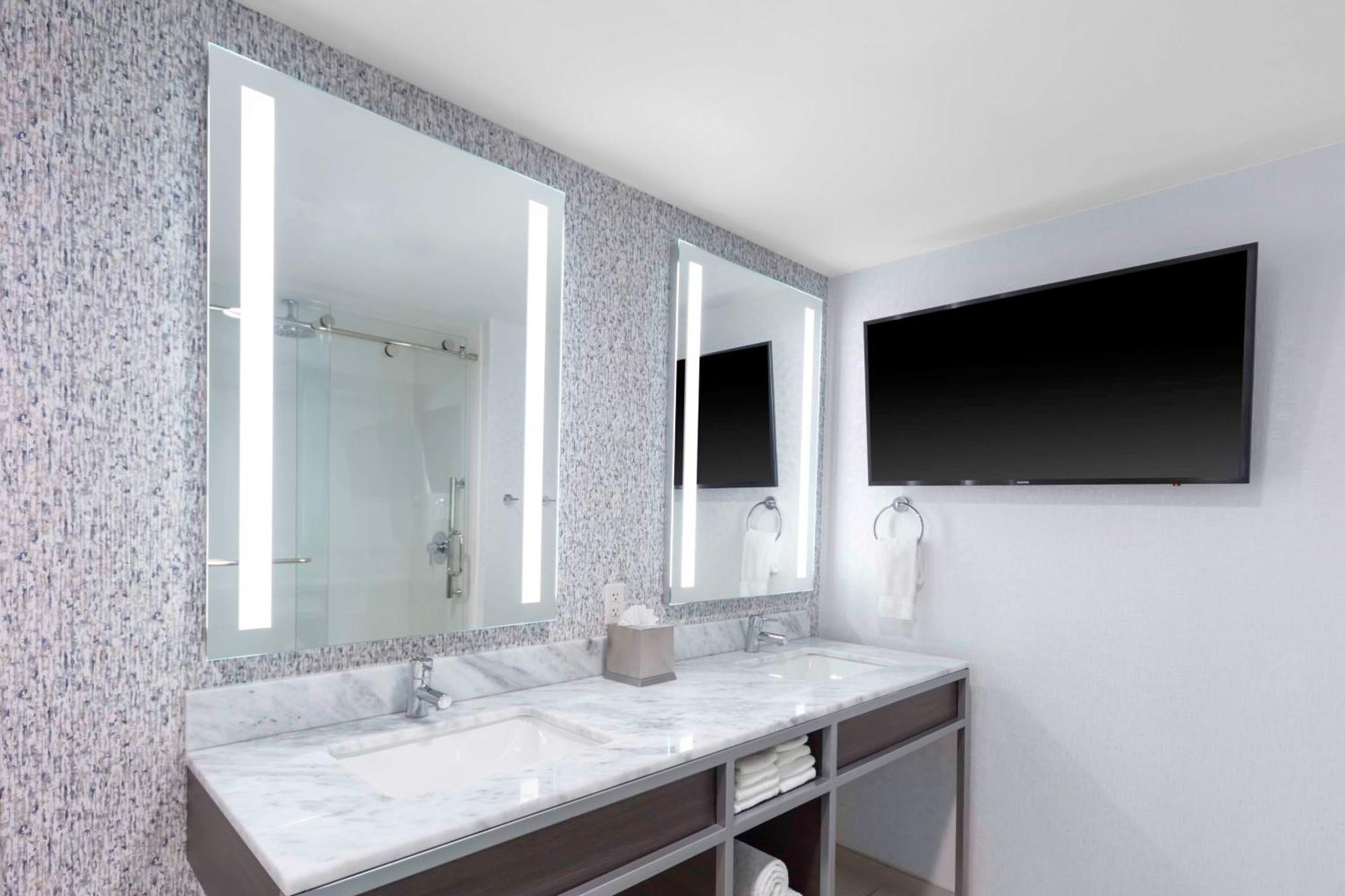 Hilton Garden Inn Freeport Downtown Ngoại thất bức ảnh